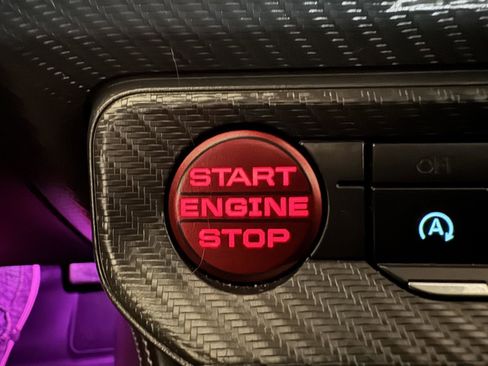 Used 2025 Ford Mustang Premium image 17