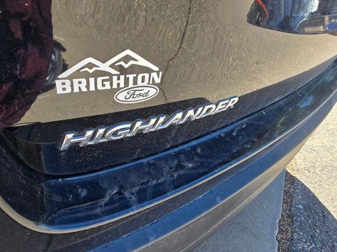 Used 2019 Toyota Highlander XLE AWD/4WD image 20