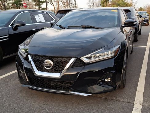 Used 2021 Nissan Maxima Platinum w/ Sport Mat Group image 2
