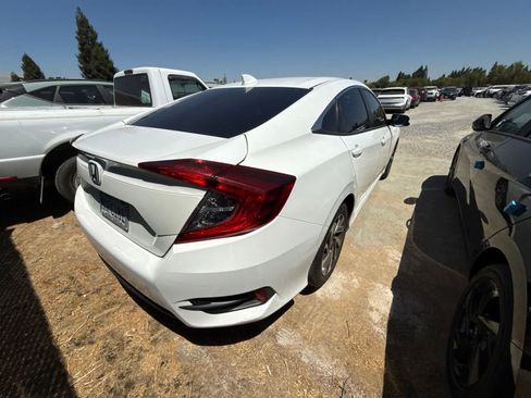 Used 2018 Honda Civic EX image 4