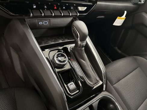 New 2026 GMC Canyon Elevation w/ Convenience Package image 16