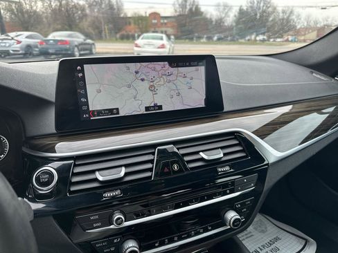 Used 2019 BMW 530e w/ Convenience Package RWD image 15