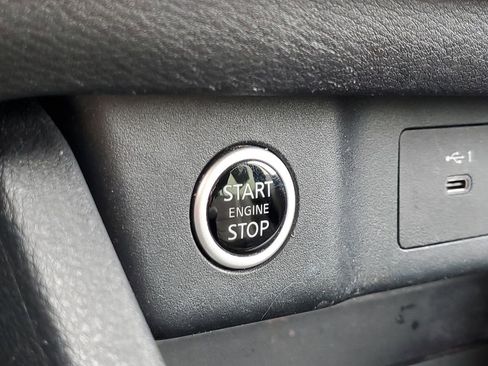 Used 2023 Nissan Rogue SV AWD/4WD image 30