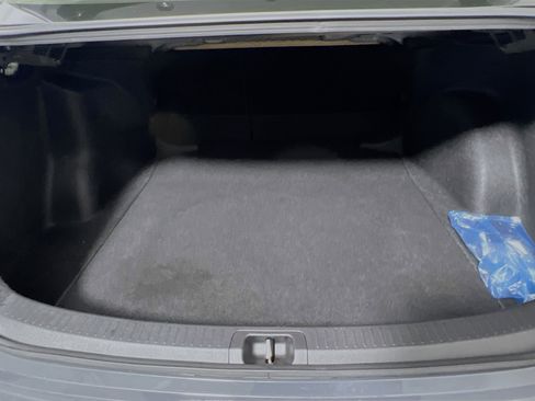 Used 2025 Toyota Corolla LE image 33