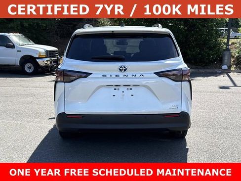 Used 2024 Toyota Sienna XLE w/ XLE Plus Package FWD image 3