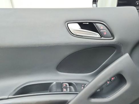 Used 2014 Audi R8 V8 w/ Convenience Package image 17