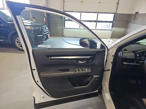 Used 2025 Honda CR-V Sport Touring image 10