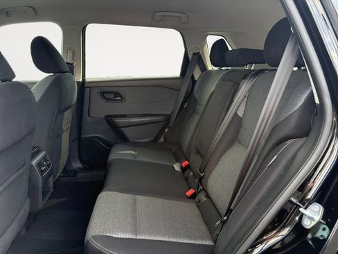 Used 2021 Nissan Rogue S FWD image 13