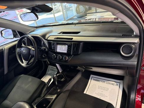 Used 2018 Toyota RAV4 LE FWD image 53