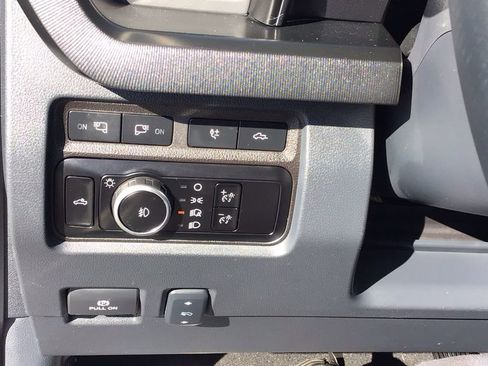 Certified 2024 Ford F250 Platinum w/ Tremor Off-Road Package image 17