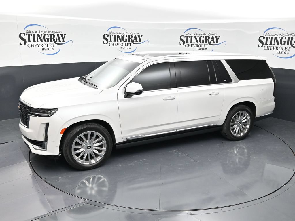 Used 2022 Cadillac Escalade ESV Premium Luxury w/ Performance Package AWD/4WD image 25