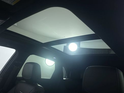 Certified 2022 Cadillac XT5 Premium Luxury w/ Technology Package image 10