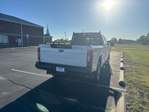 Used 2020 Ford F350 XLT w/ XLT Premium Package image 5