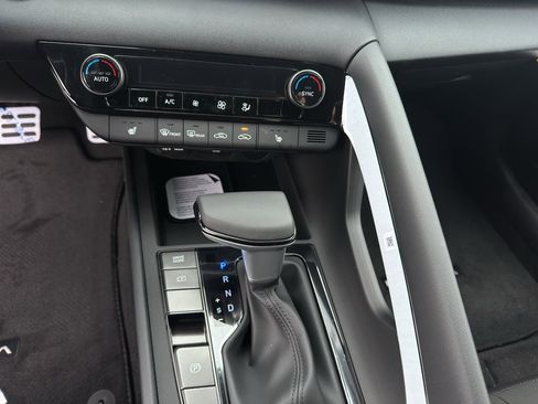 New 2026 Hyundai Elantra SEL Sport Premium image 11