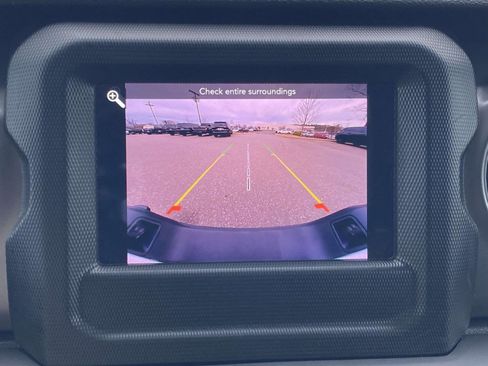 Used 2023 Jeep Gladiator Sport image 27