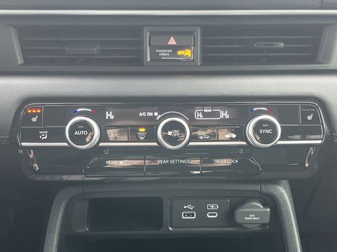 Certified 2025 Honda Pilot EX-L image 6