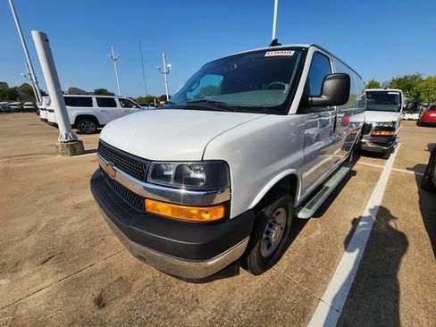 Used 2025 Chevrolet Express 2500 w/ Driver Convenience Package RWD image 3