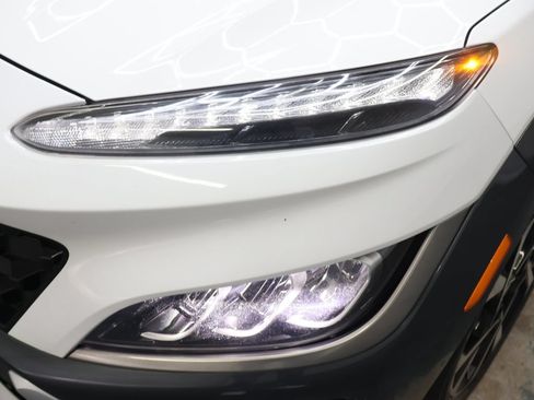 Used 2022 Hyundai Kona Limited FWD image 29