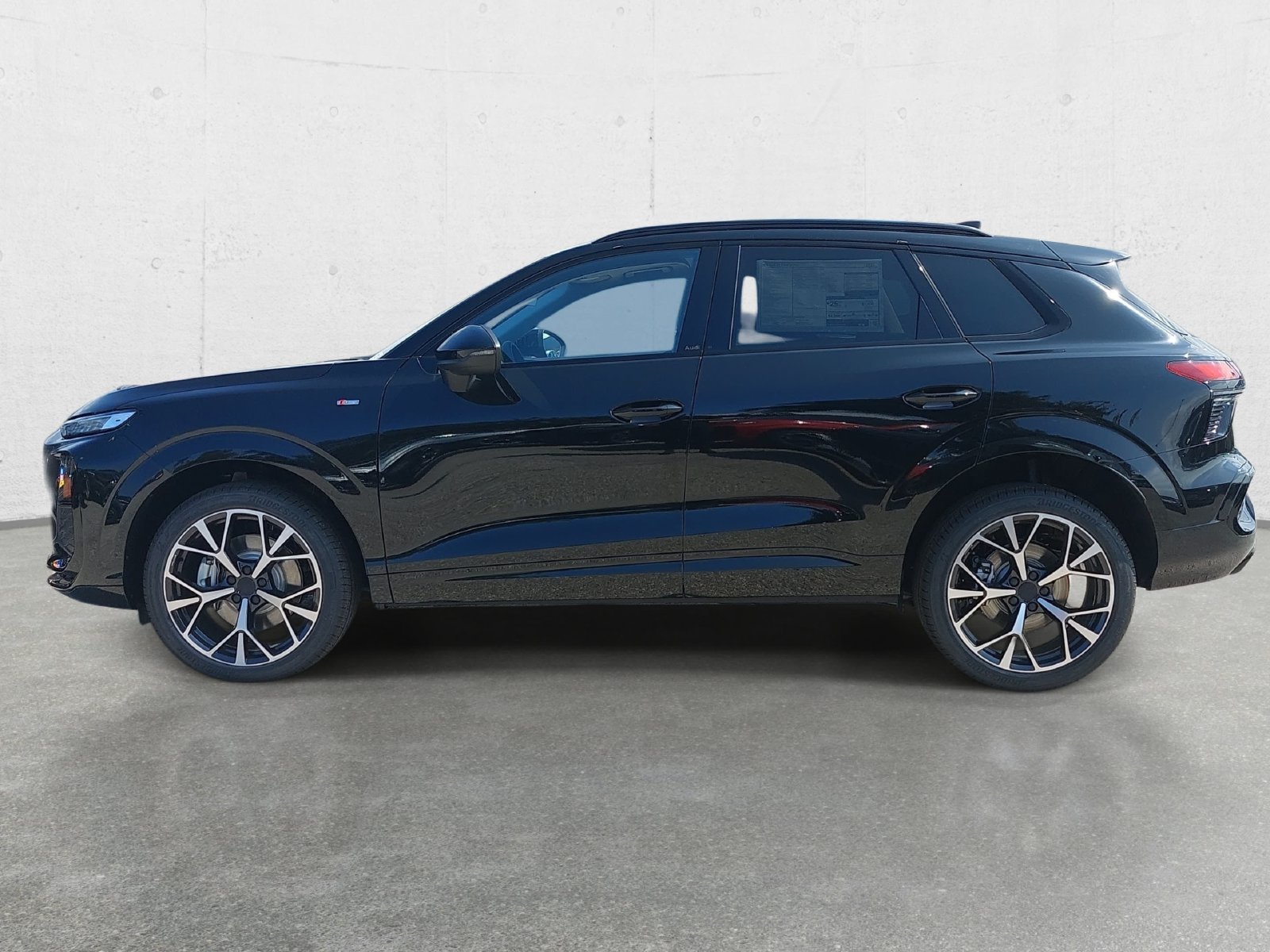 New 2026 Audi Q3 quattro 2.0T AWD/4WD image 8