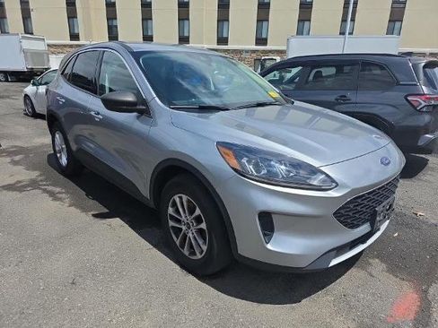 Certified 2022 Ford Escape SE AWD/4WD image 2