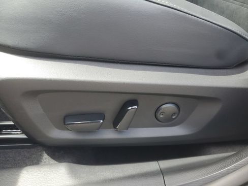 New 2026 Mitsubishi Outlander LE AWD/4WD image 11