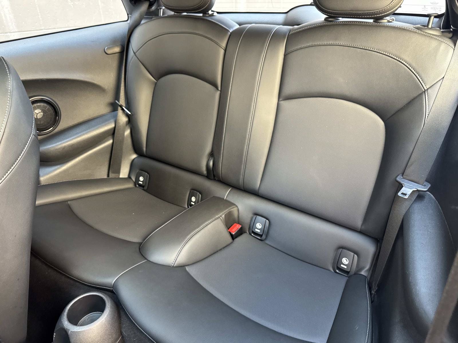 Used 2019 MINI Cooper S w/ Signature Upholstery Package FWD image 11