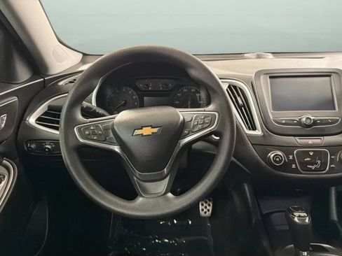 Used 2017 Chevrolet Malibu LS w/ LPO, Convenience Package 1 FWD image 10
