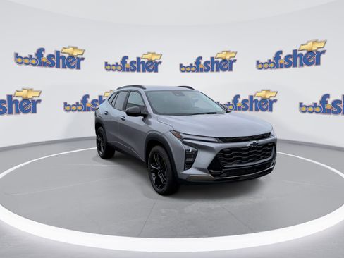 Certified 2025 Chevrolet Trax ACTIV w/ Driver Confidence Package image 2