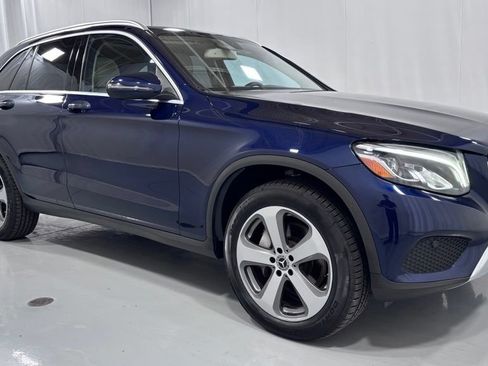 Used 2019 Mercedes-Benz GLC 300 4MATIC image 4
