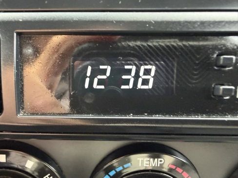 Used 2013 Toyota Tacoma 2WD Regular Cab image 16