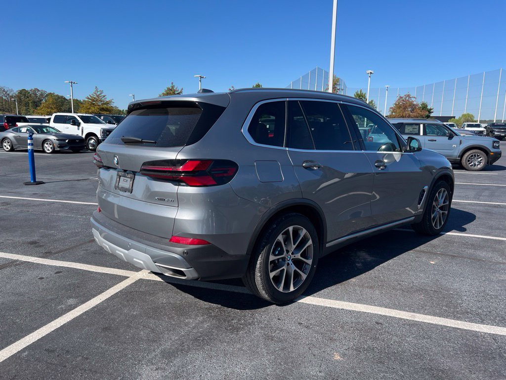 Used 2024 BMW X5 xDrive40i w/ Premium Package AWD/4WD image 5
