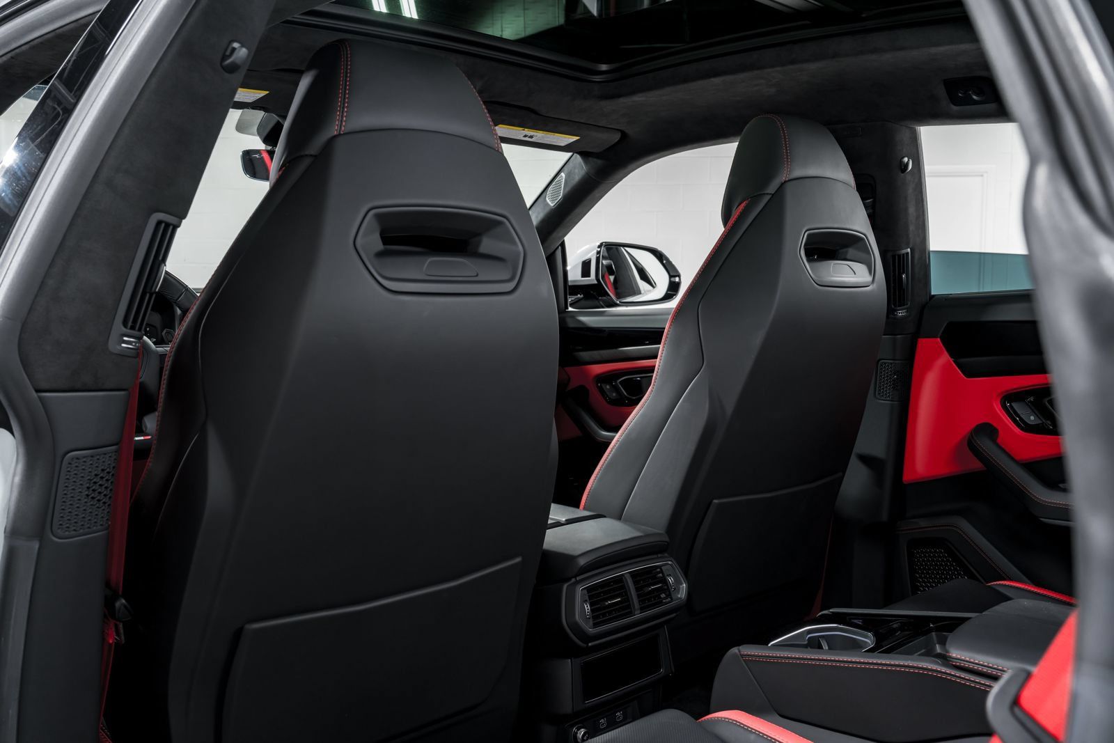 Used 2023 Lamborghini Urus S AWD/4WD image 33