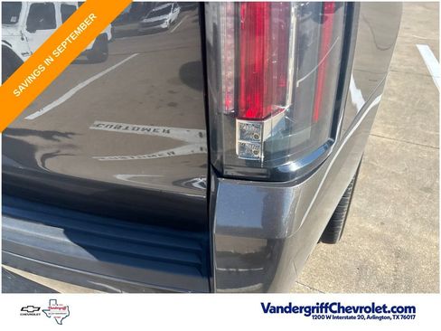 Used 2020 Cadillac Escalade Luxury RWD image 8