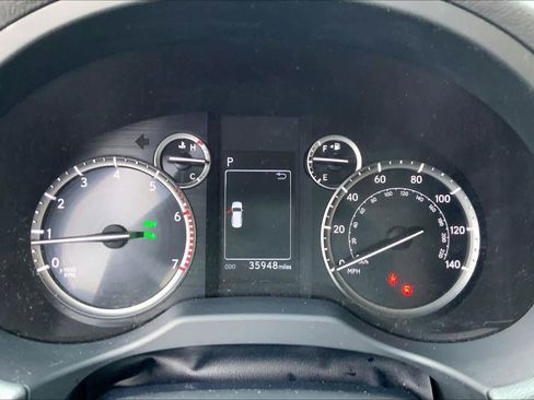 Used 2023 Lexus GX 460 Premium w/ Premium Package image 26