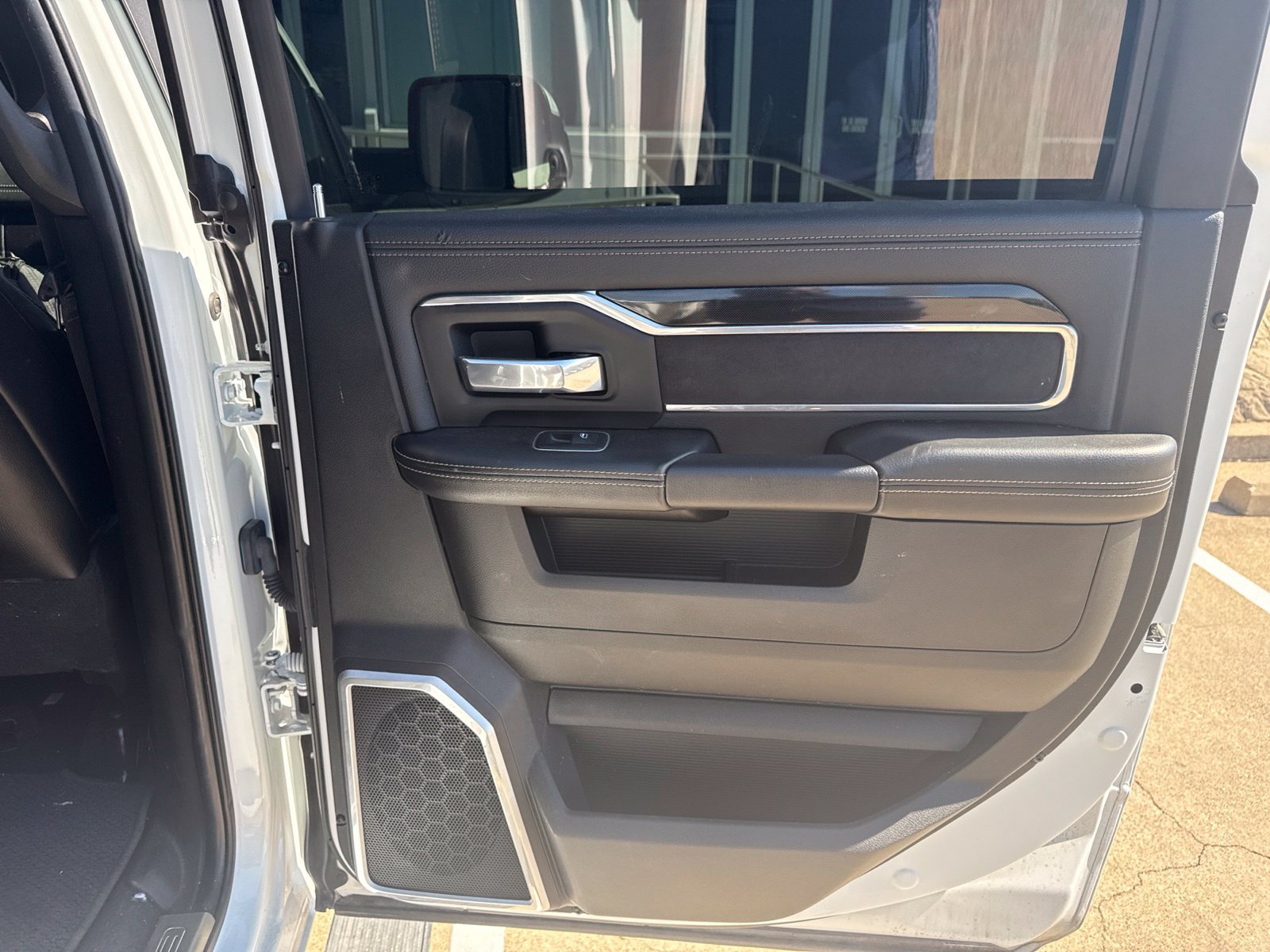 Used 2022 RAM 2500 Laramie w/ Night Edition AWD/4WD image 16