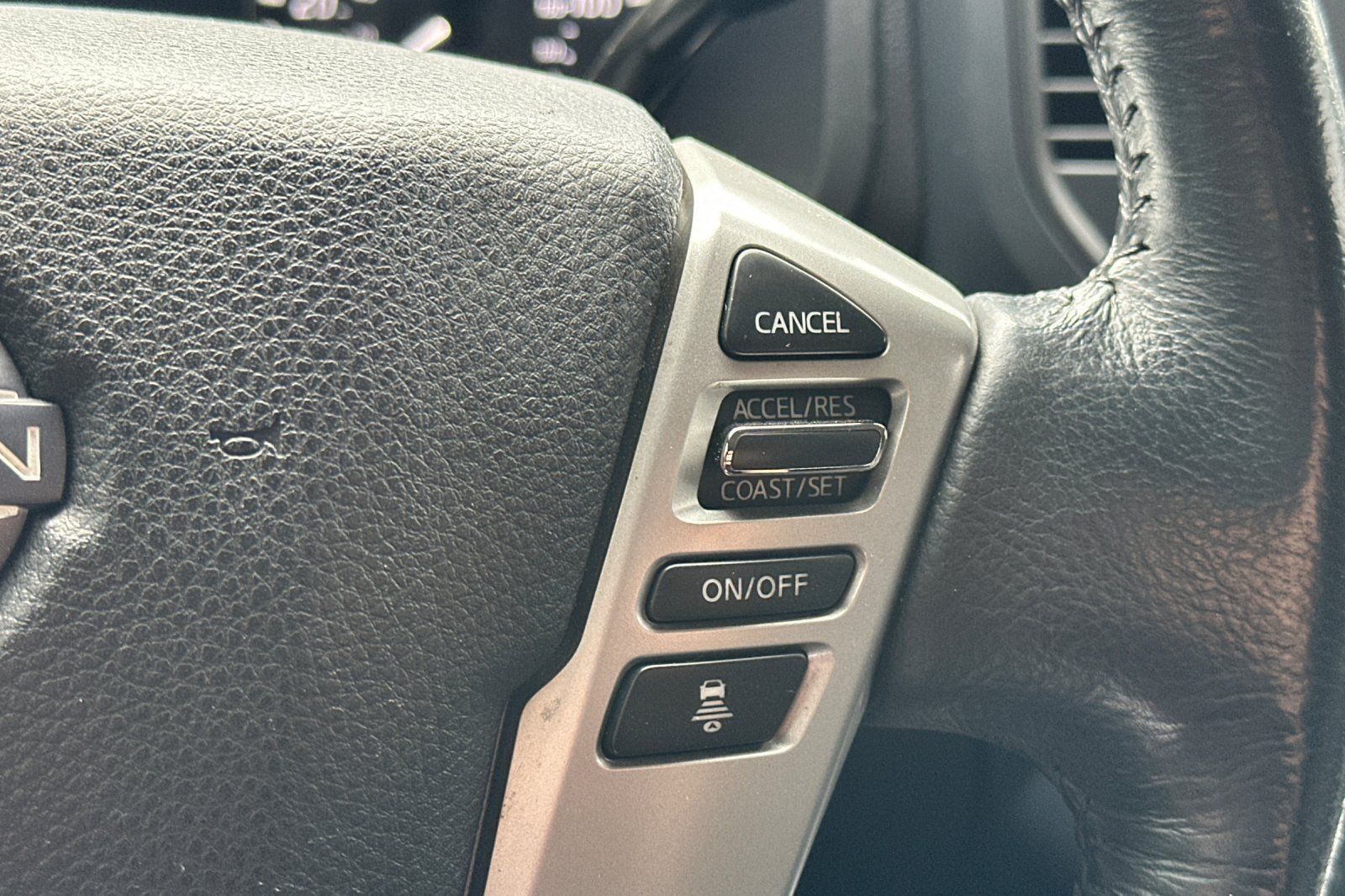 Used 2023 Nissan Titan SV w/ SV Convenience Package AWD/4WD image 27