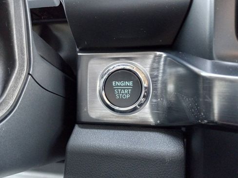 New 2025 Ford F250 Lariat w/ Lariat Ultimate Package image 24