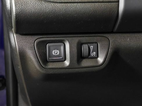 Used 2023 GMC Acadia SLT w/ Elevation Edition AWD/4WD image 28