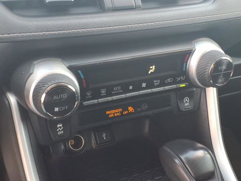 Certified 2022 Toyota RAV4 XLE w/ Convenience Package image 17