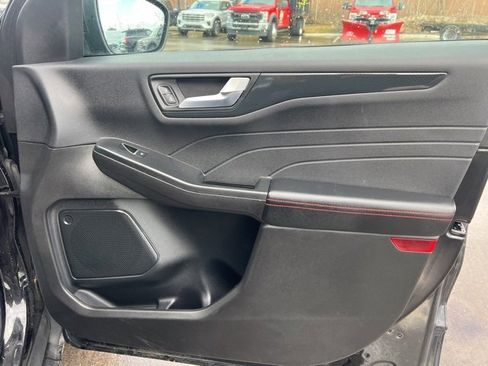 Used 2023 Ford Escape ST-Line image 10