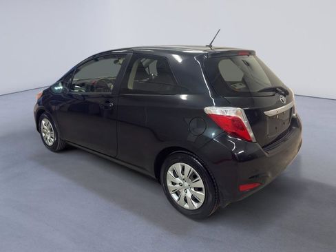 Used 2013 Toyota Yaris L image 4