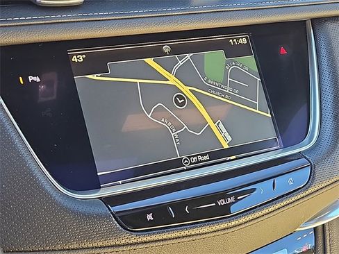 Used 2017 Cadillac XT5 Luxury w/ Driver Awareness Package image 17