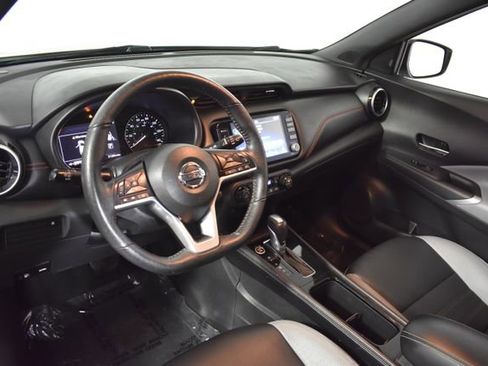 Used 2021 Nissan Kicks SR w/ SR Premium Package FWD image 13