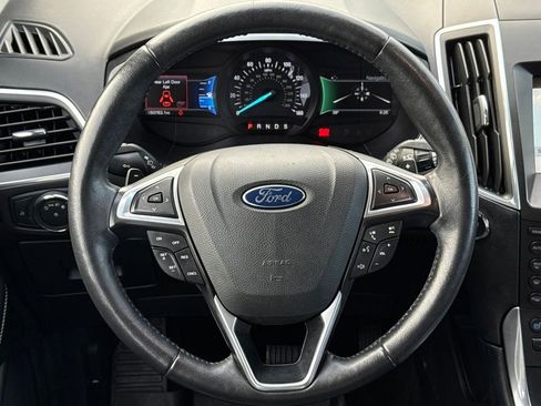 Used 2017 Ford Edge Titanium w/ Equipment Group 301A image 16