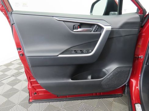 Used 2025 Toyota RAV4 Limited image 22