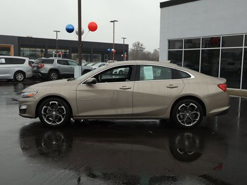 Used 2023 Chevrolet Malibu LT image 9