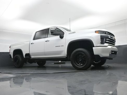 Used 2022 Chevrolet Silverado 2500 High Country w/ Safety Package II image 78