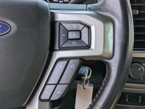 Used 2022 Ford F350 Lariat image 25
