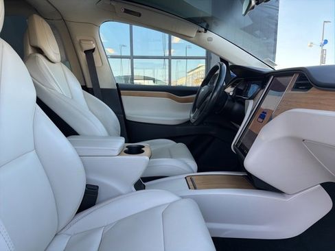 Used 2019 Tesla Model X 100D image 12