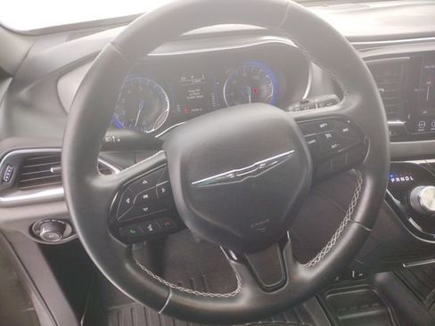 Used 2018 Chrysler Pacifica Touring Plus w/ S Appearance Package image 25